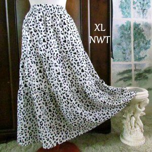 SKIRT, XL LONG TIERED BLACK & WHITE FLOWING LINED MAXI SKIRT, NWT, ELASTIC WAIST